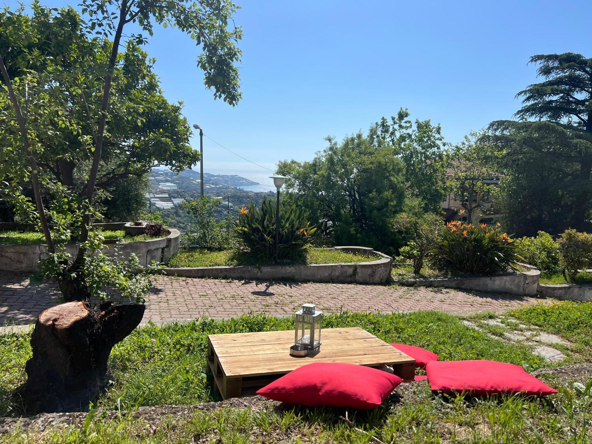 Villa In Collina Vista Mare Санремо Экстерьер фото